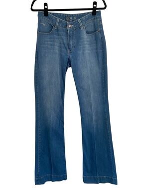 Kimes Ranch Lola Flare Jeans Women’s 6 Medium Wash Mid Rise Western Denim